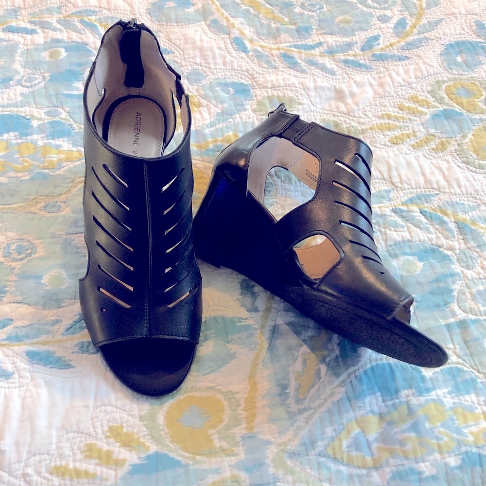 ADRIENNE VITTADINI Wedge Sandals w/ Soft Sole